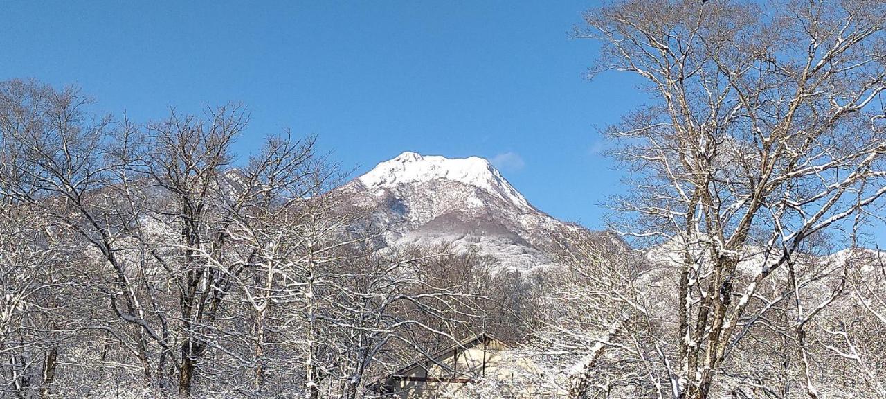 Guesthouse Aozora Blue Sky Myoko Bagian luar foto