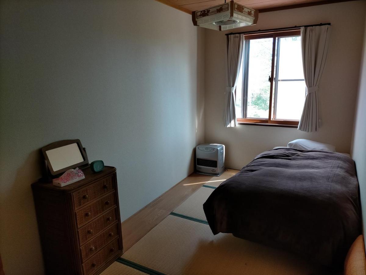 Guesthouse Aozora Blue Sky Myoko Bagian luar foto
