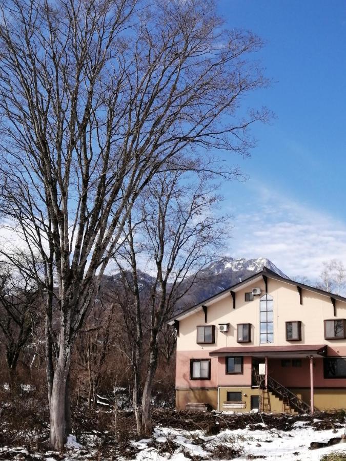 Guesthouse Aozora Blue Sky Myoko Bagian luar foto